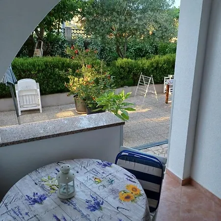 Apartment Studio Seka *